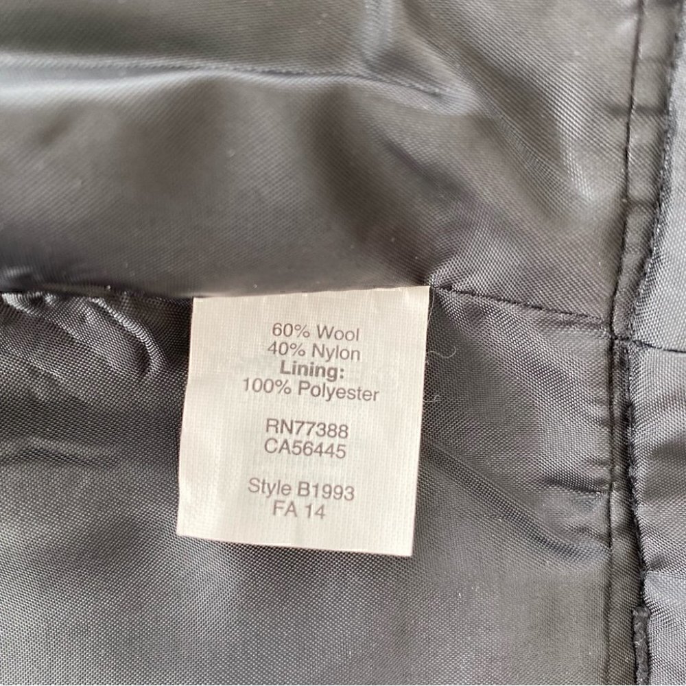 J. Crew pencil skirt in a wool blend,  two-tone houndstooth pattern, lined - Picture 10 of 11